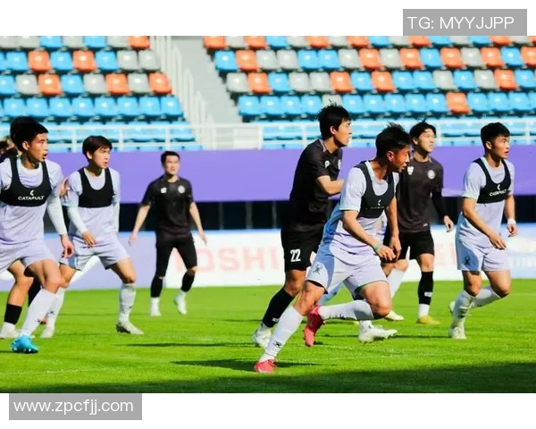 世界级足球球星走进贵州与球迷零距离互动点燃体育激情